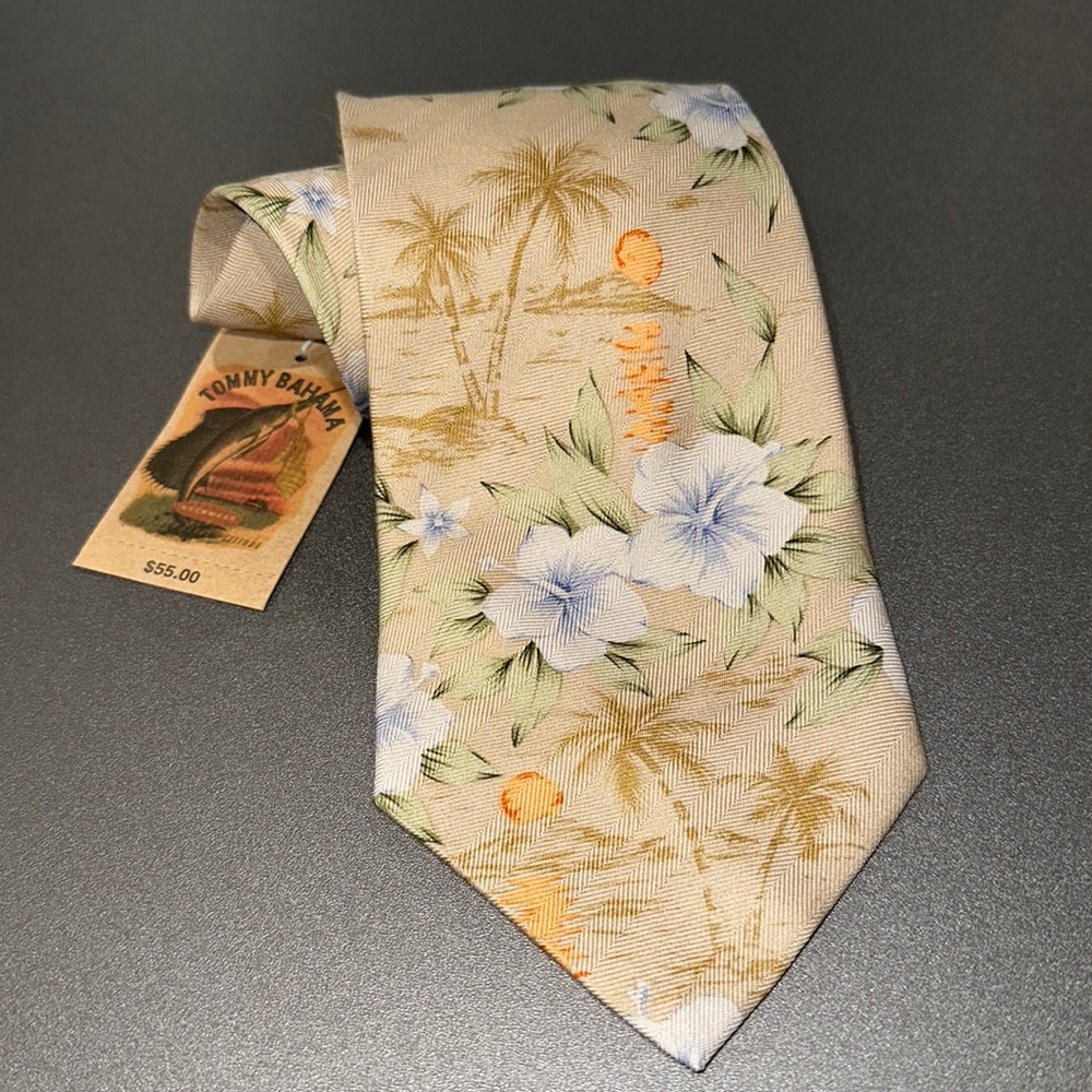 Mens silk necktie. Brand new!